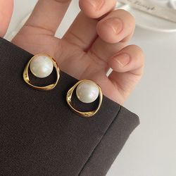 Gold Round Stud Earrings: Imitation Pearl, Christmas Gift, Irregular Design - Women's Bijoux Femme