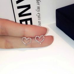 2022 Trend: Women's Heart-Shaped S925 Silver Stud Earrings with Zircon Stone - Korean Fashion Jewelry