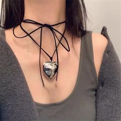 Black Velvet Heart Pendant Choker: Punk Goth Weave & Bowknot Adjustable Necklace for Women - New Year Jewelry