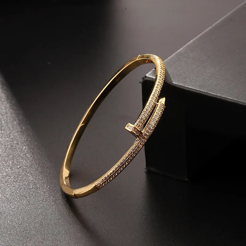 Ye5uNew-niche-ins-style-high-end-design-with-personalized-micro-inlaid-zircon-nail-opening-women-s.jpg
