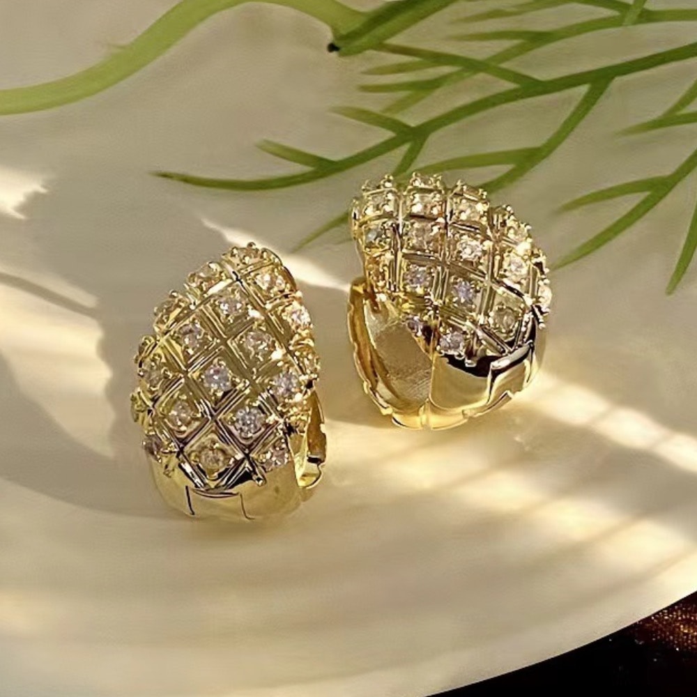 Sparkling Water Droplet Earrings Xstripe Design Golden Fashion Earrings 1