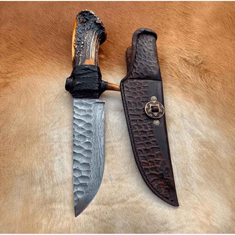 Shop now Damascus steel Bowie knife