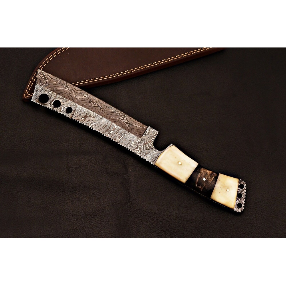 Premium Handmade Damascus Knife Outdoor Hunting Blade Birthday Presents 3