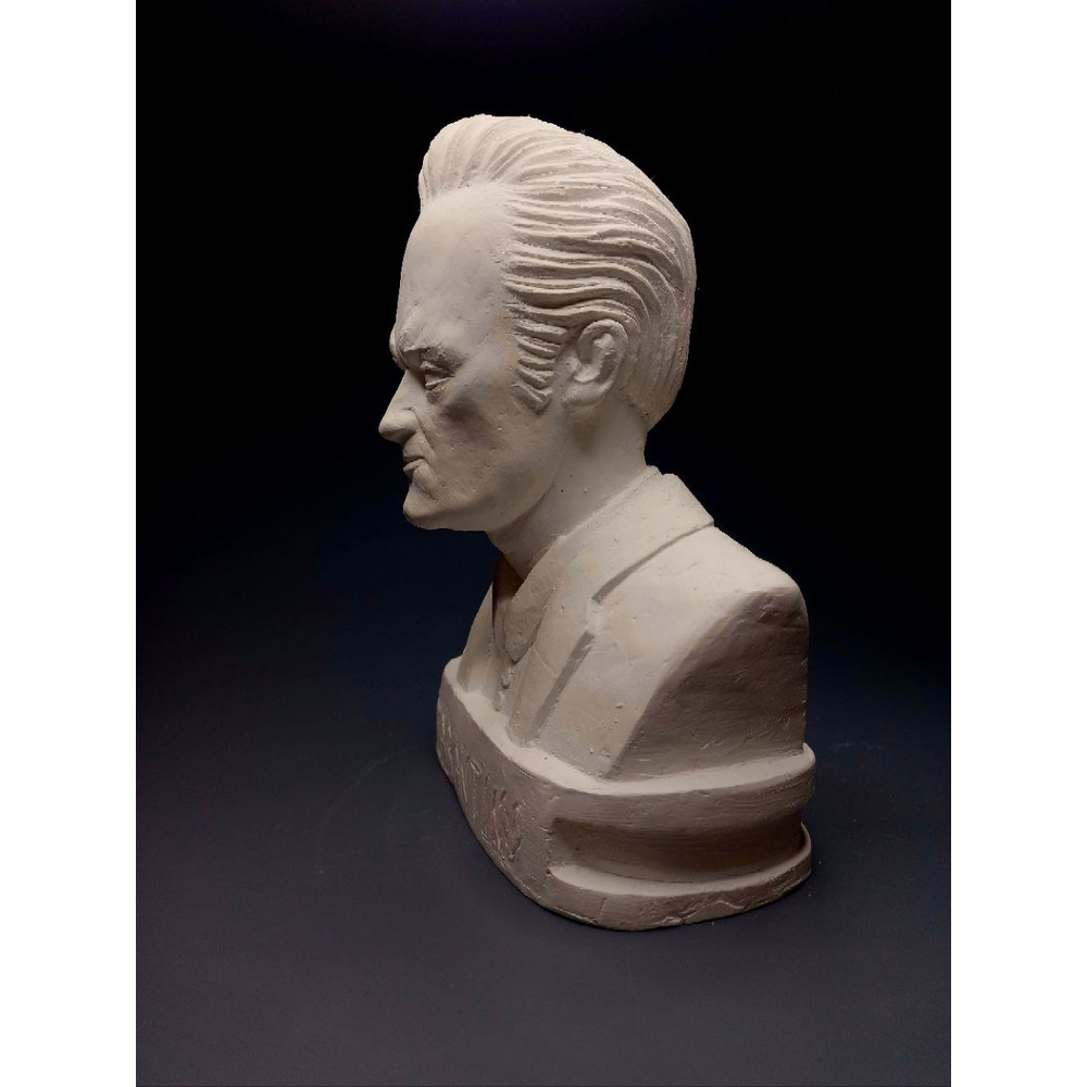 Quentin Tarantino Plaster Bust 4