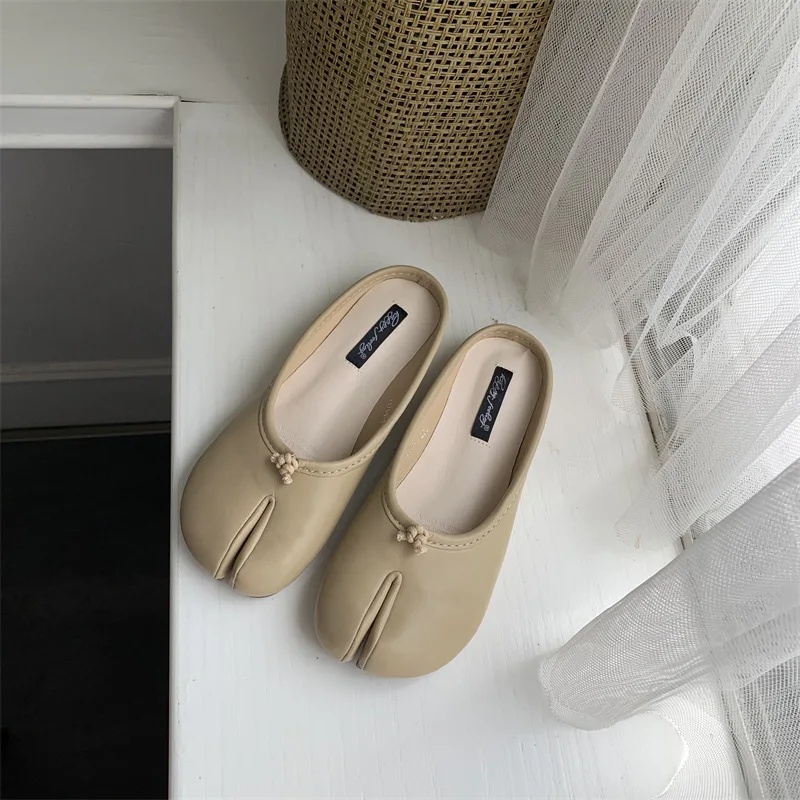 Trendy Womens Pig Hoof Slippers Parted Toe Flat Shoes With NonSlip Rubber Sole For Spring Autumn I 1