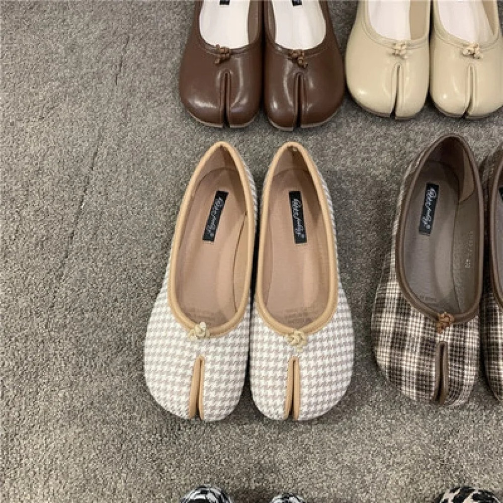 Trendy Womens Pig Hoof Slippers Parted Toe Flat Shoes With NonSlip Rubber Sole For Spring Autumn I 7