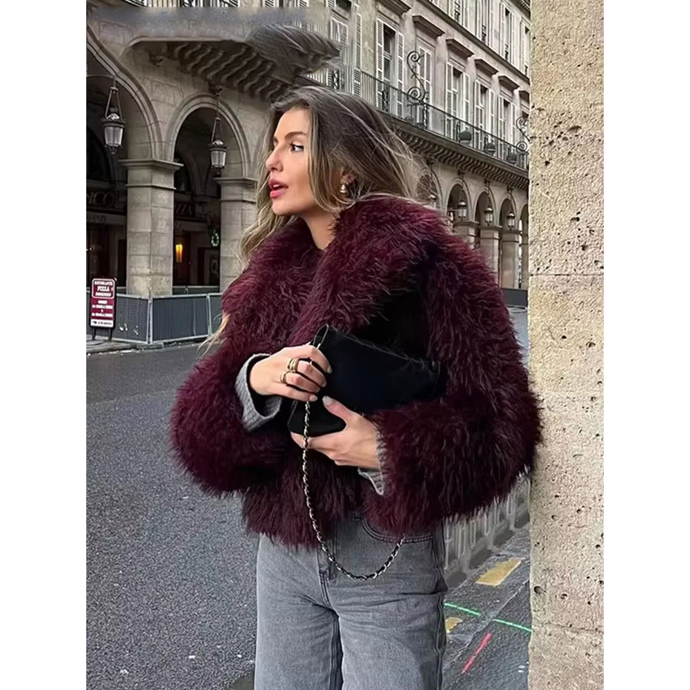 Elegant Women's Faux Fur Coat, Warm Fluffy Jacket, Long Sleeve Lapel Outerwear, Loose High Street Fashion for Autumn