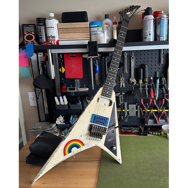 Wes Borland guitar stickers rainbow.png