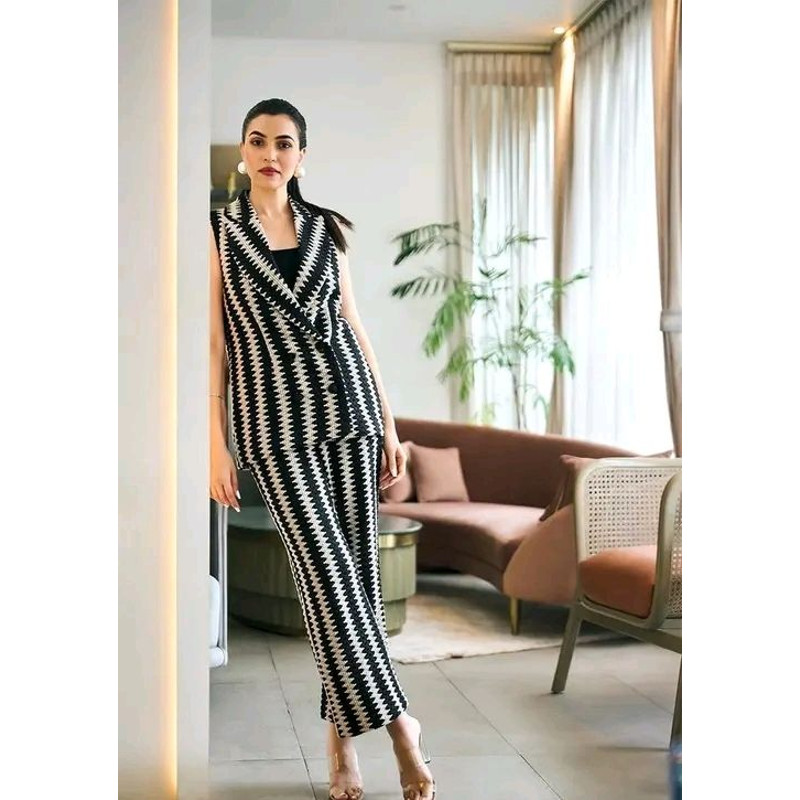 Catalog Name Comfy Partywear Women Top  Bottom Set 1