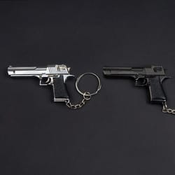 mini scale desert eagle pistol keychain, metal toy gun, weapon model, christmas gift for adults and kids