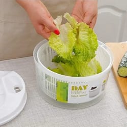 multifunctional manual vegetable dehydrator - salad spinner with fruit & lettuce drain basket for efficient home use