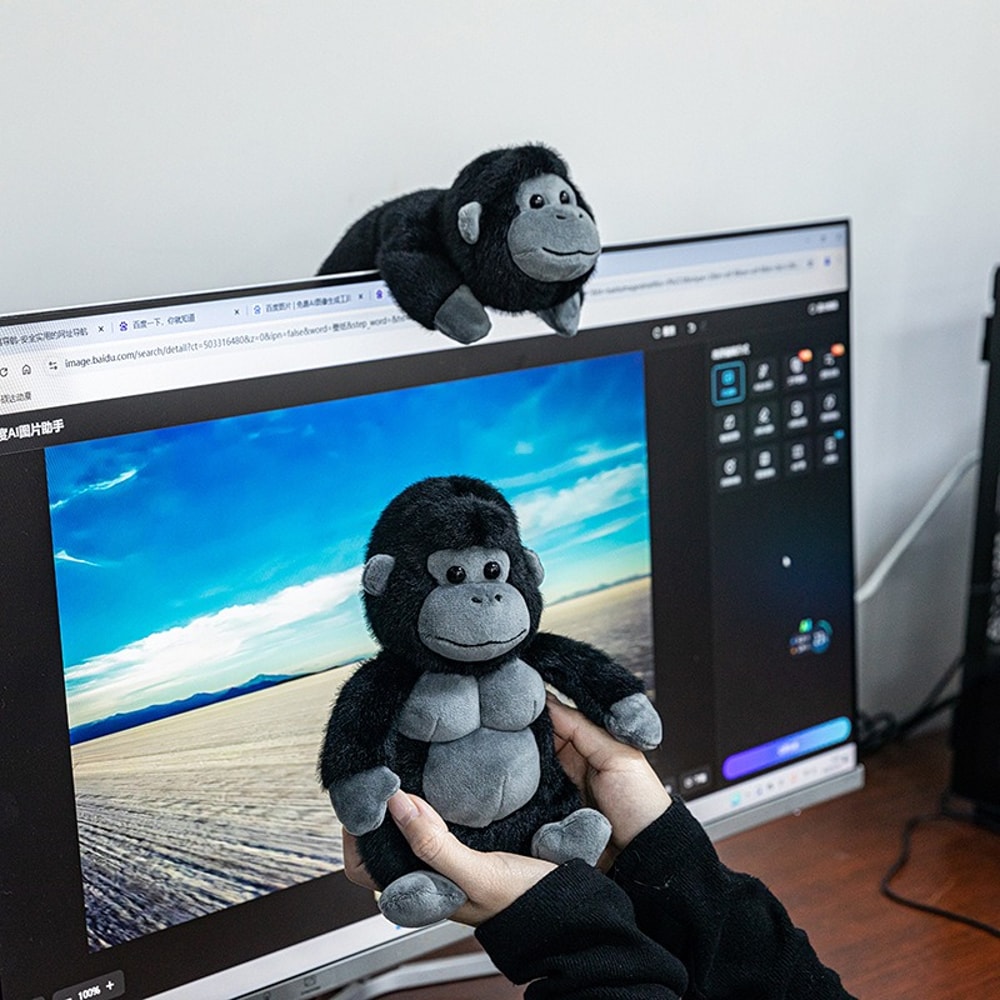 Chimpanzee Plush Keychain – Cute Gorilla Plush Toy for Backpacks, Cartoon Pendant Gift