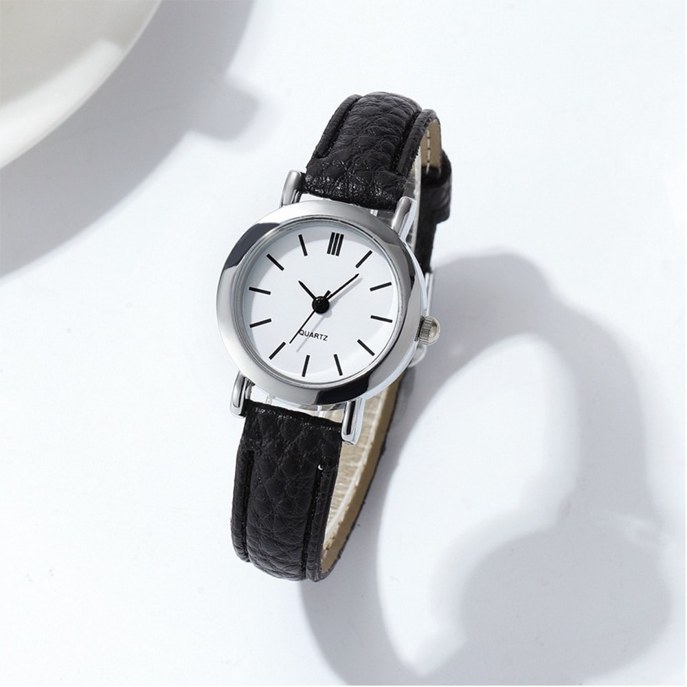 Fashionable Small Dial Womens Quartz Watch With Casual Leather Band 6