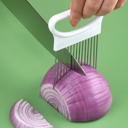 effortlessly slice onions with this colorful stainless steel onion slicer and potato chip holder