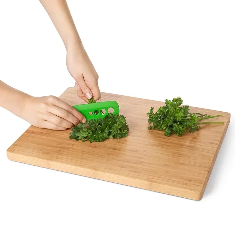 Multifunctional Kitchen Gadget For Vegetable Herb Cleaning Portable Leaf Comb For Easy Herb Remova 3