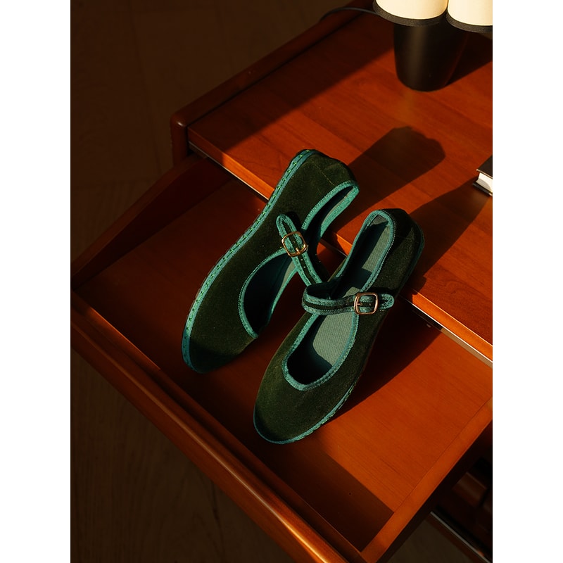 Velvet Ballet Flats For Women Comfortable HandStitched Casual Streetwear Loafers In Solid Red 1