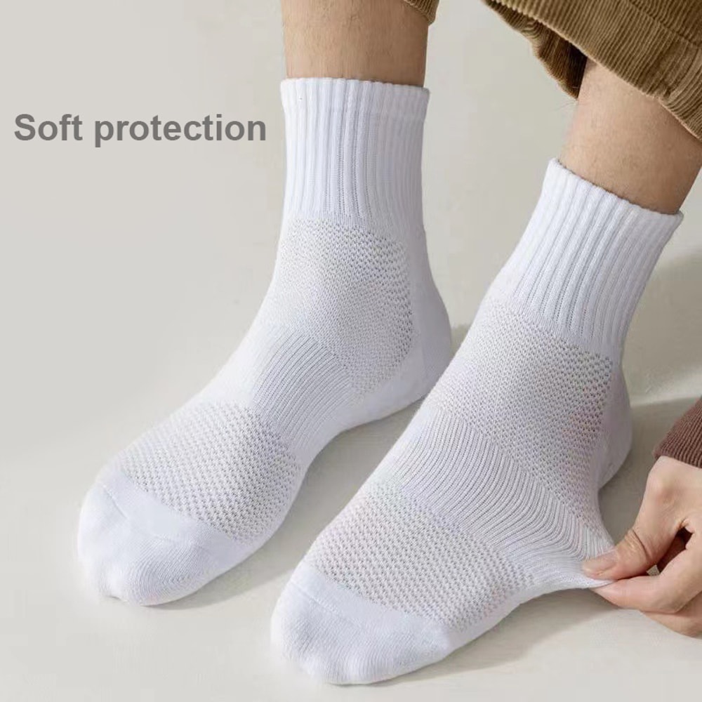 Winter Sports Socks Cotton Deodorant VelvetInfused Basketball Socks 1