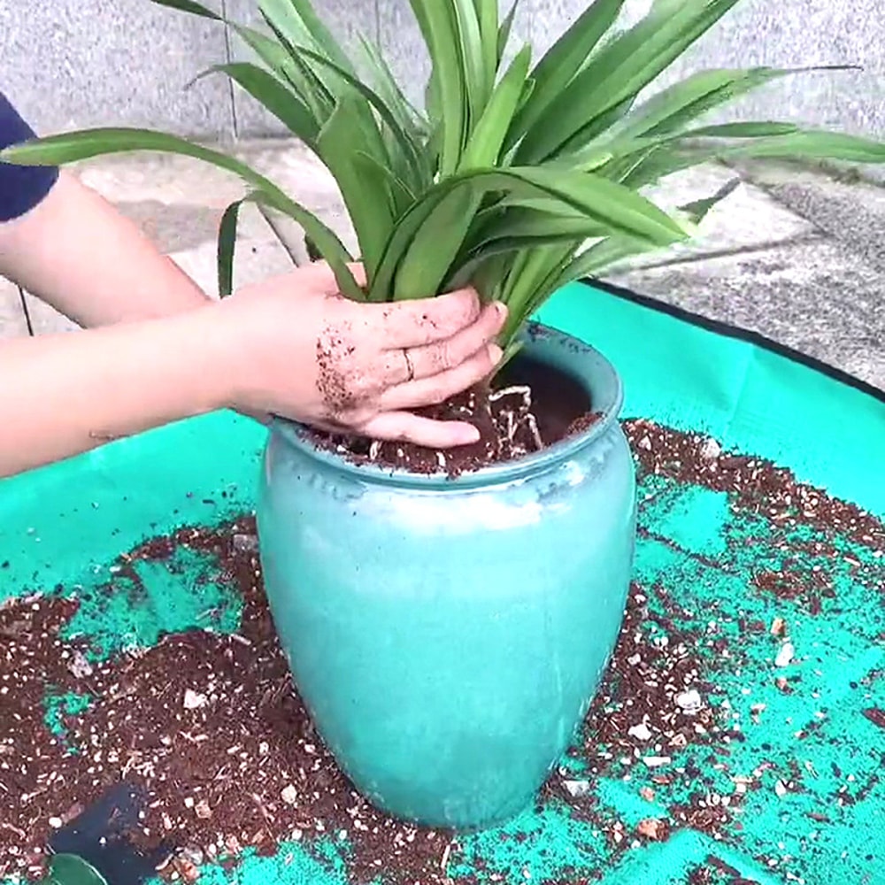 Waterproof Foldable Gardening Potting Mat For Easy Transplanting Plant Care 3