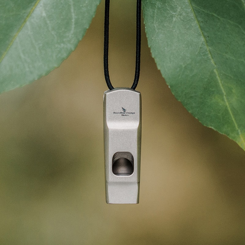 Titanium Survival Whistle Loud Outdoor Emergency Whistle For Training Survival 4