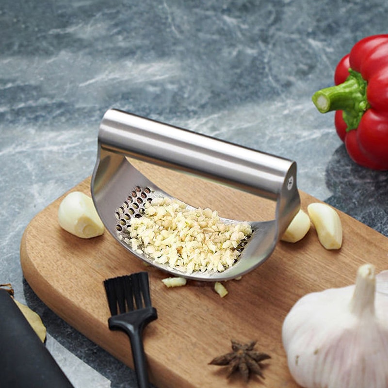 Stainless Steel Garlic Press Ginger Crusher Manual Kitchen Tool For Fruits Vegetables And Herbs 0