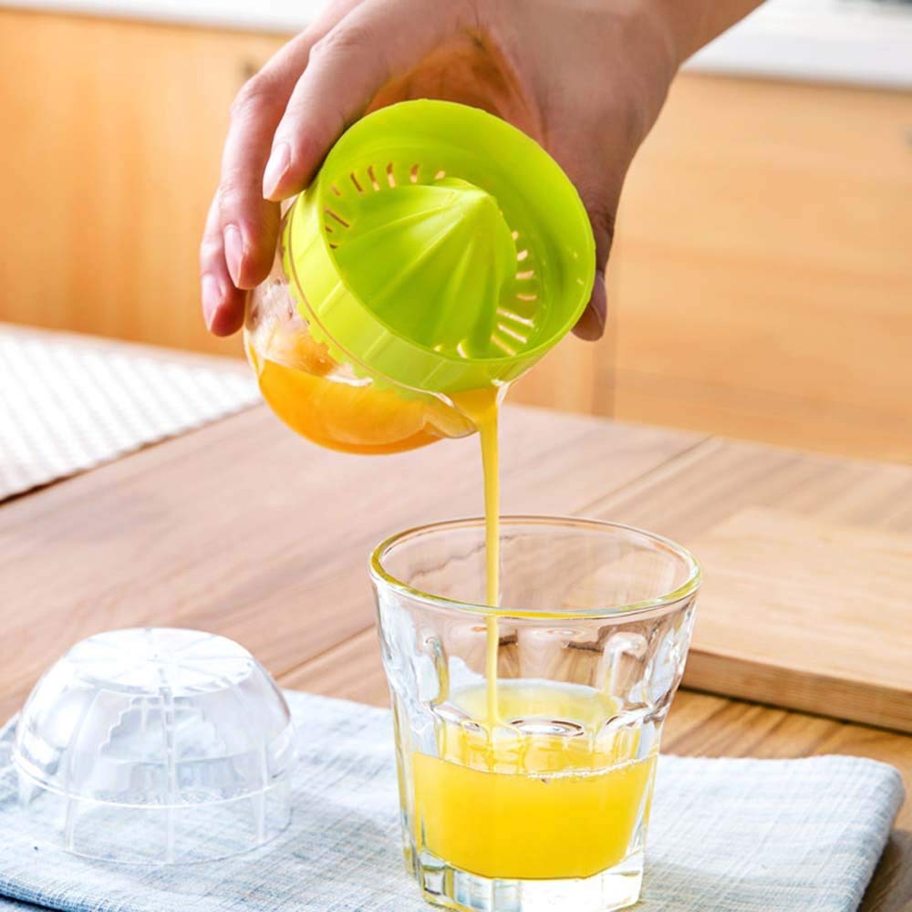 Lemon Squeezer with Lid Plastic Manual Citrus Juicer with Pour Spout and Orange Press Cup