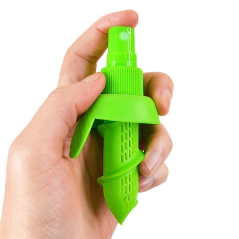 Lemon Juice Sprayer Citrus Spray Hand Fruit Juicer Mini Squeezer for Kitchen