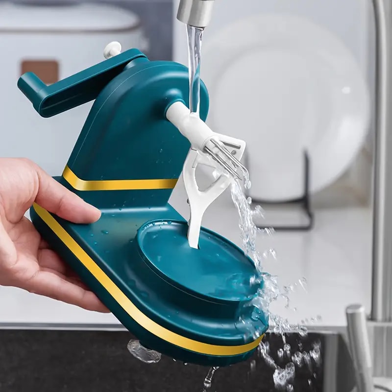 Hand Crank Apple Peeler and Slicer Stainless Steel Blade Potato Peeler for Fruit and Vegetable Peeling in the Kitchen