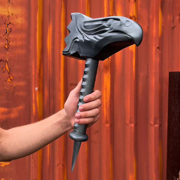 Hammer of Sol replica prop Destiny 2 hammer3.jpg