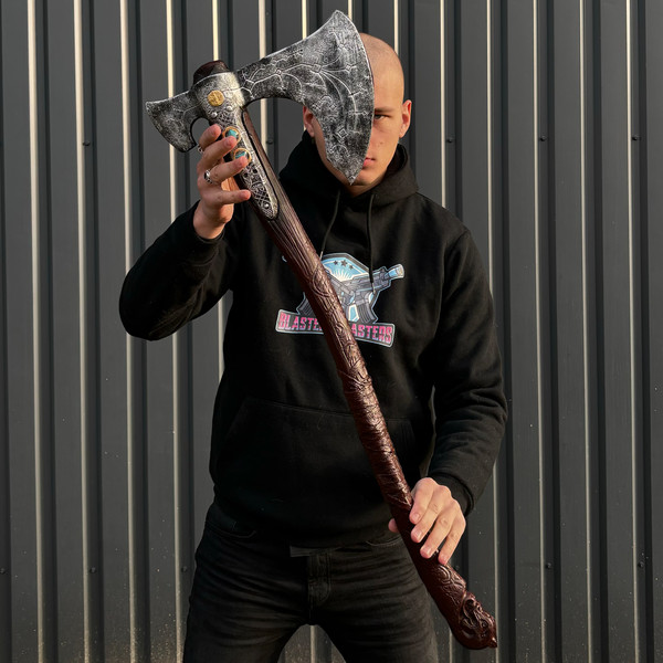 Leviathan Axe prop replica by Blaster4Masters (4).jpg