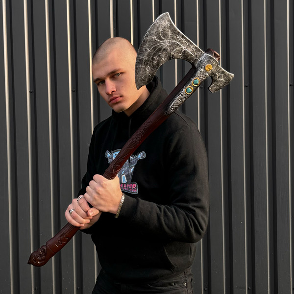 Leviathan Axe prop replica by Blaster4Masters (6).jpg