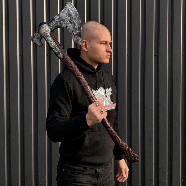 Leviathan Axe prop replica by Blaster4Masters (9).jpg