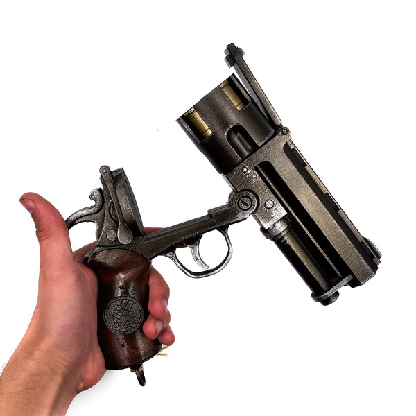 Hellboy Good Samaritan revolver prop replica 10.jpg