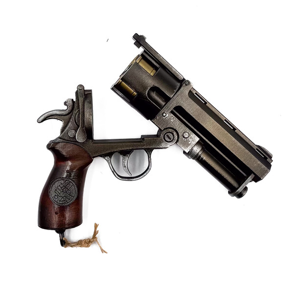 Hellboy Good Samaritan revolver prop replica 12.jpg