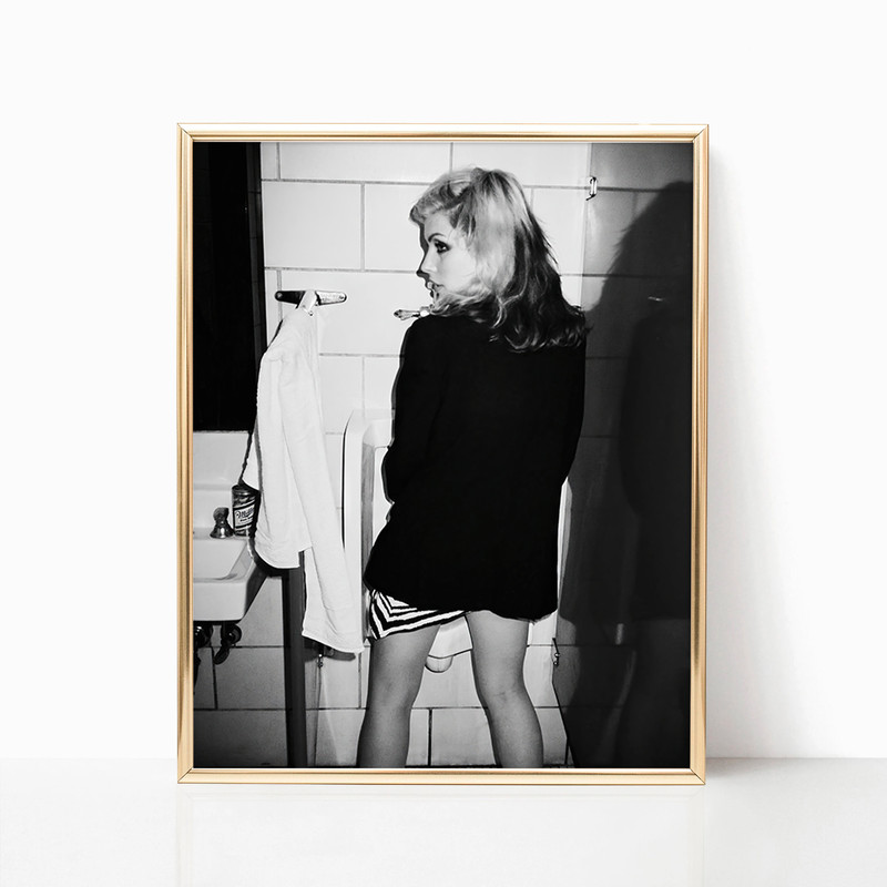 Debbie Harry Toilet Print Black and White Photo Retro Vintage Ladies Room Poster Funny Bathroom Art Canvas Framed Printed Trendy Wall Art.jpg