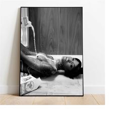 milk bath naomi campbell poster, celebrity nude wall art, nude naomi campbell print, fashion home decor