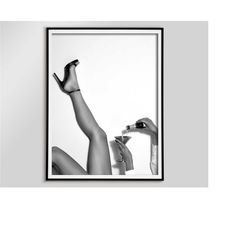 high heels woman pouring wine print, black and