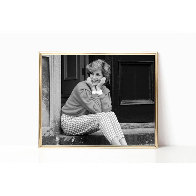 Princess Diana Spencer Poster Black and White Retro Vintage Fashion Photography The Crown Canvas Frame Printed British Royal Trendy Wall Art 1.jpg