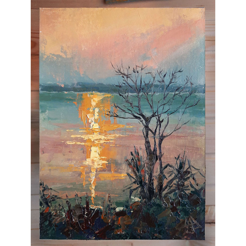 The Ocean symbolizes freedom and infinity, and sunset is the end of the day and the beginning of a new page in life.