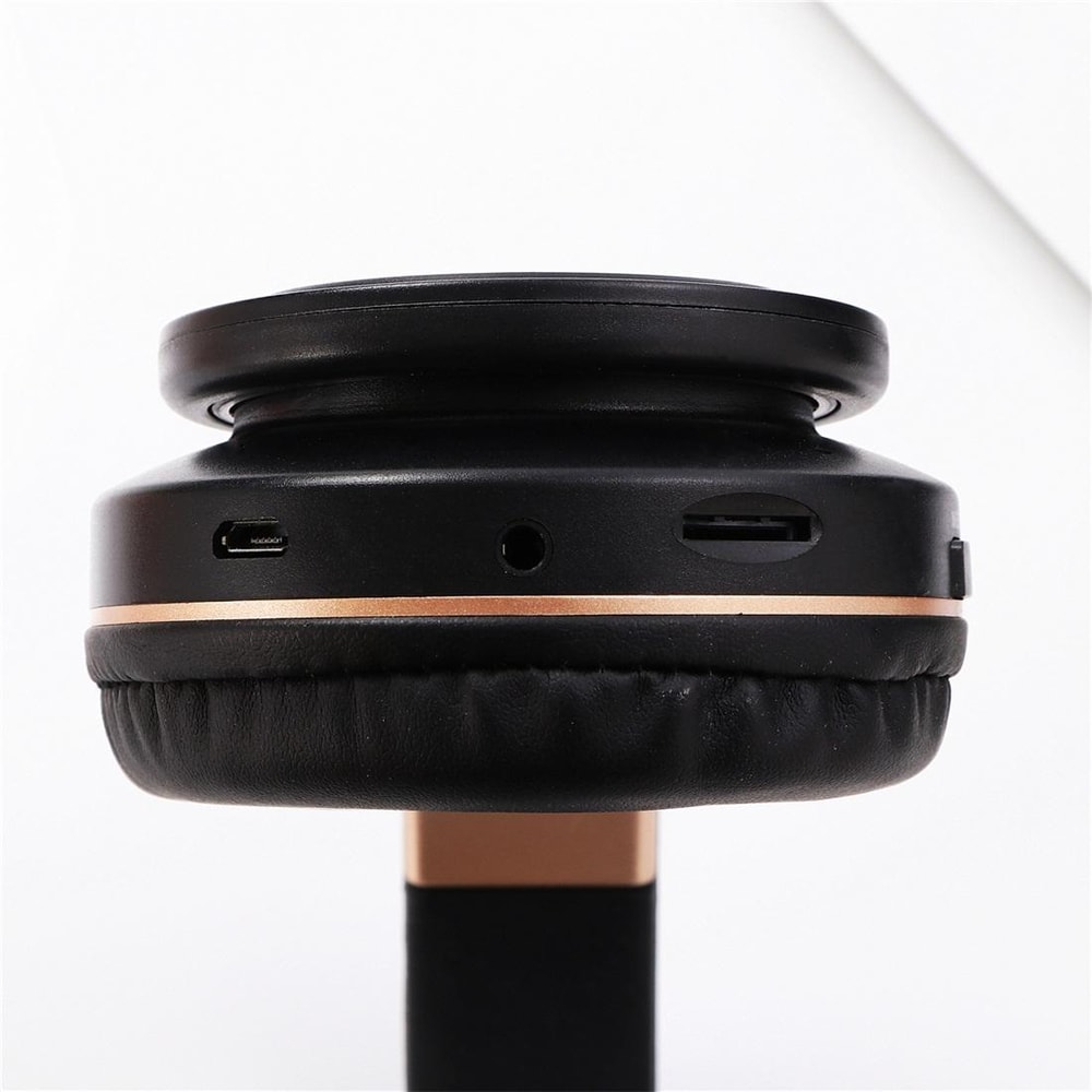 A1 Wireless Bluetooth Headphones With Deep Bass Hands Free Calling 3