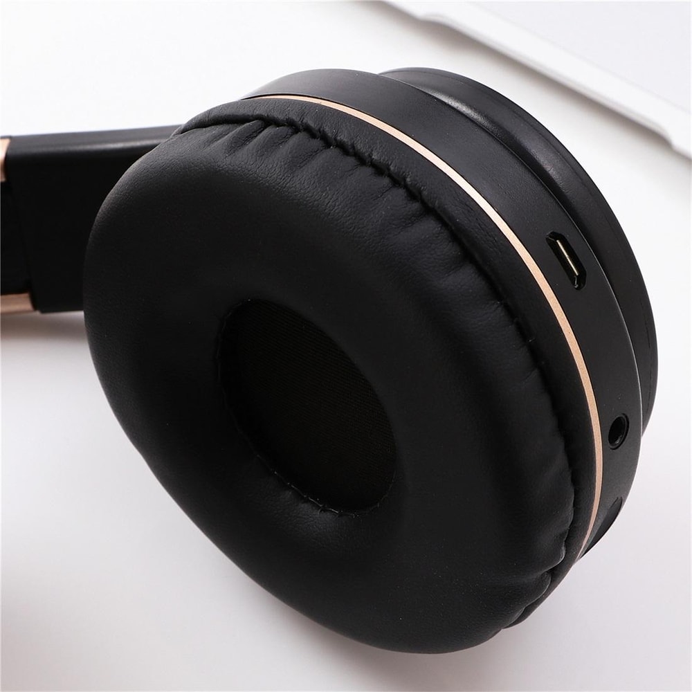 A1 Wireless Bluetooth Headphones With Deep Bass Hands Free Calling 5