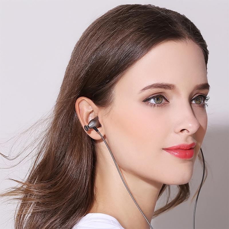 QKZ DM2 In Ear Sports Earbuds With Mic And Deep Bass Sound 6