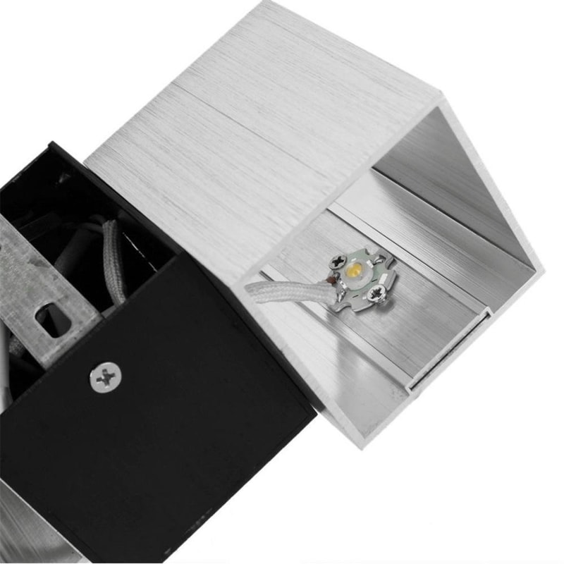 Compact 6W LED Wall Lamp With Rotatable Heads For Indoor Lighting 2