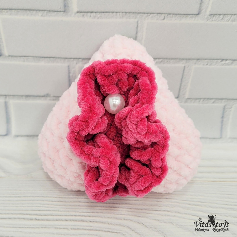 crochet gift dick.jpg