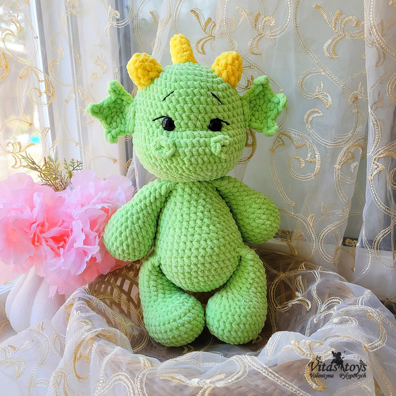 Chubby Dino Plushie.jpg