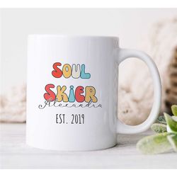customizable winter sports gift, personalized skiing present, custom ski mug for winter enthusiasts, unique birthday pre