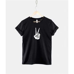 skeleton peace hand sign tshirt - love pastel