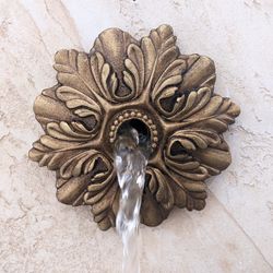 Water spout fountain Water fountain emitter Pool water feature