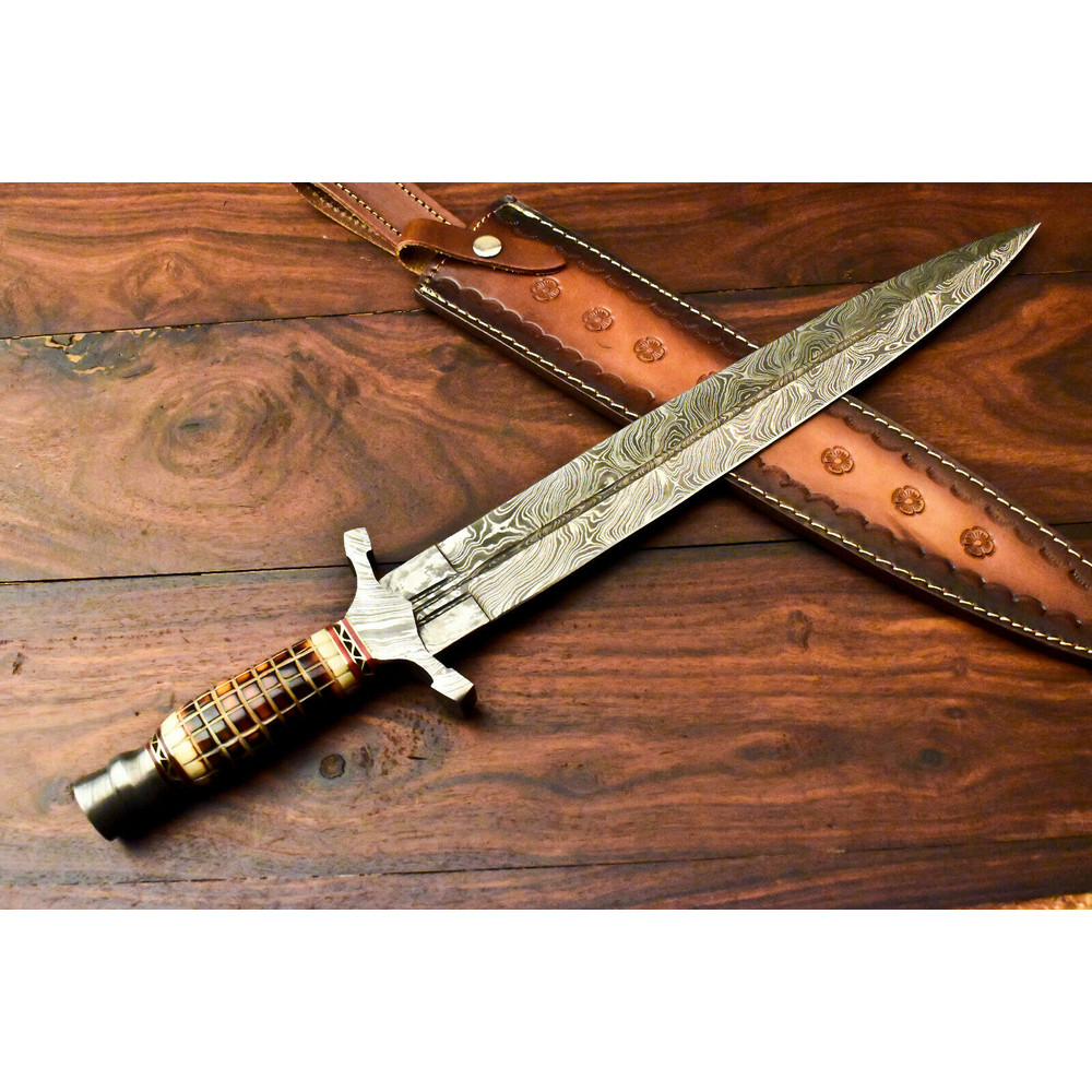 Superb Damascus Sword.jpg