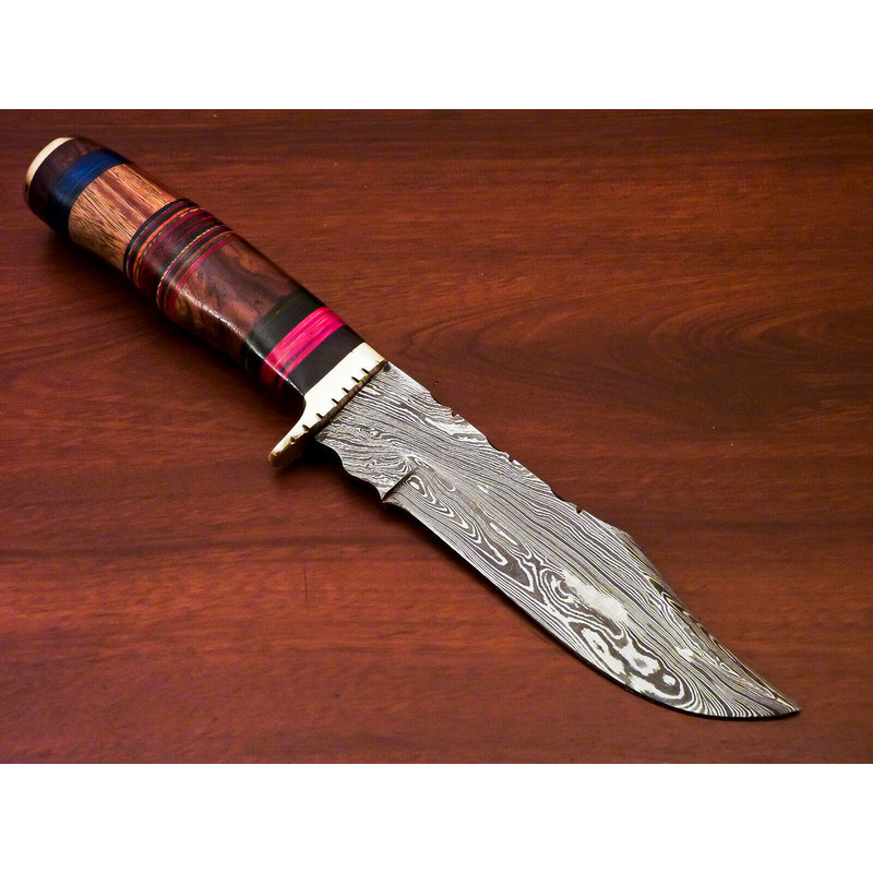Beautifull Damascus Knife.jpg