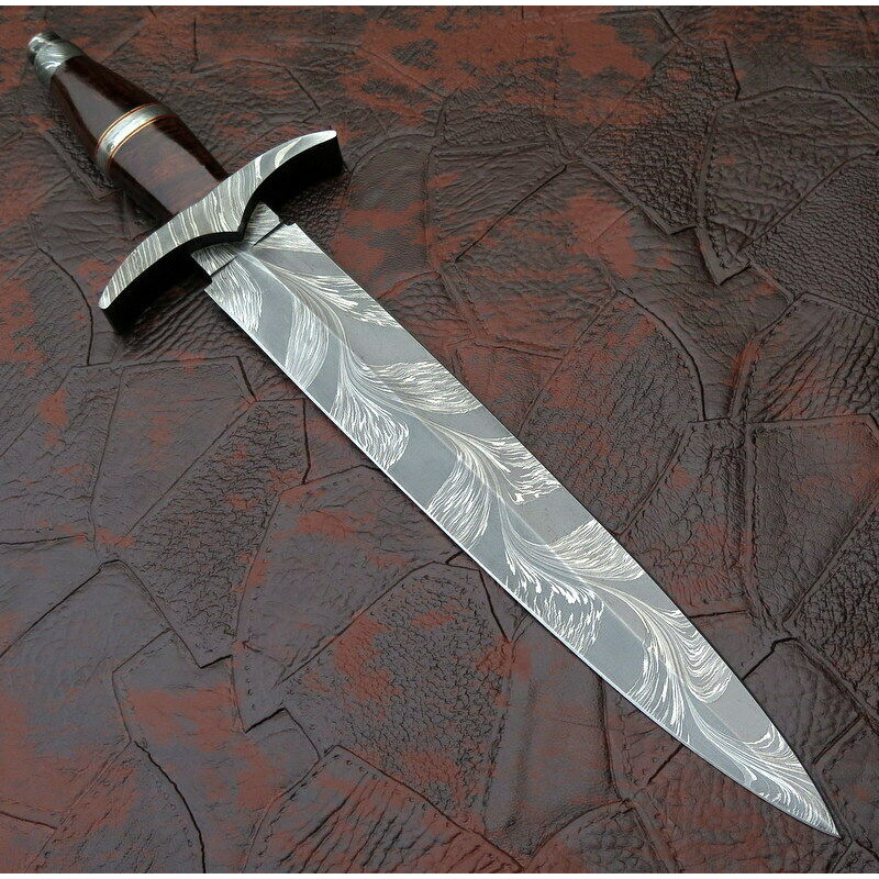 Damascus Dagger Knife.jpg